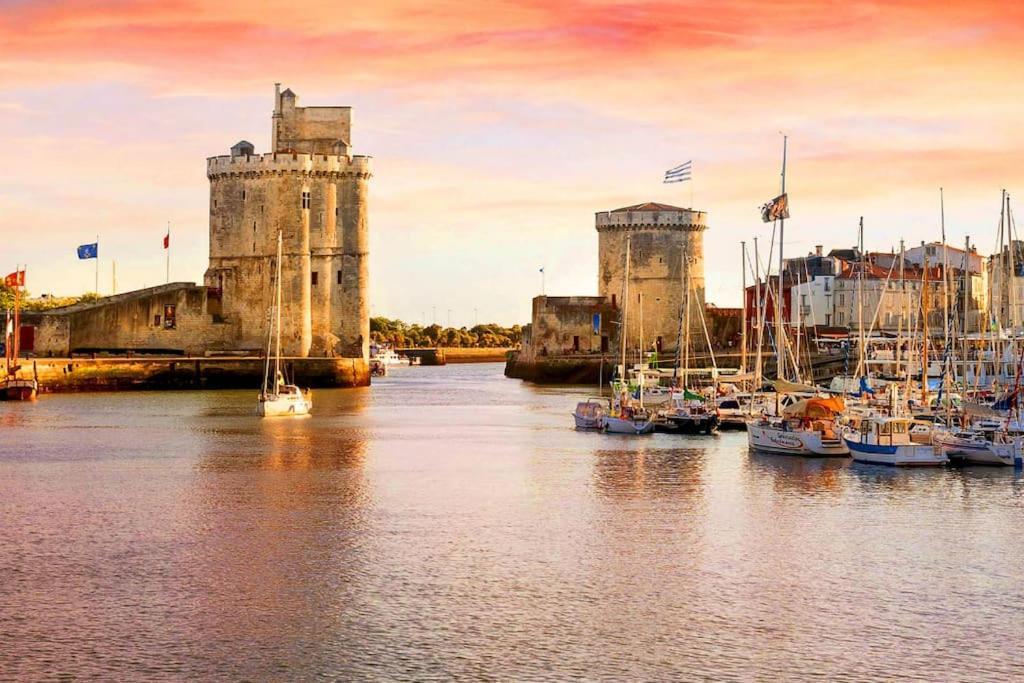 Plein Charme Aux Minimes Terrasse Calme + Parking Apartment La Rochelle  Exterior photo