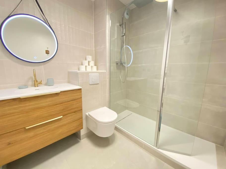Plein Charme Aux Minimes Terrasse Calme + Parking Apartment La Rochelle  Exterior photo