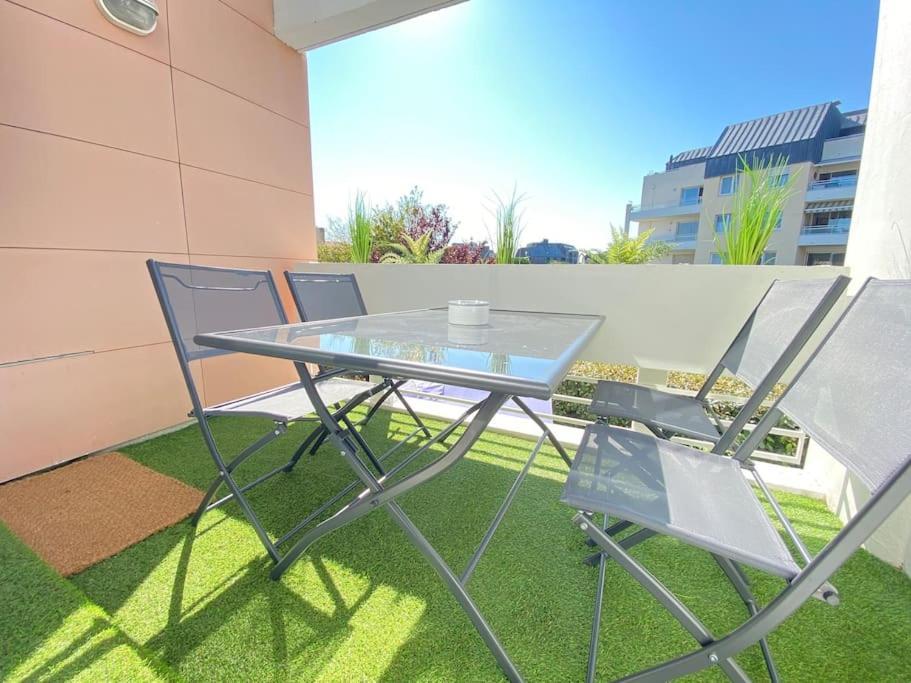 Plein Charme Aux Minimes Terrasse Calme + Parking Apartment La Rochelle  Exterior photo